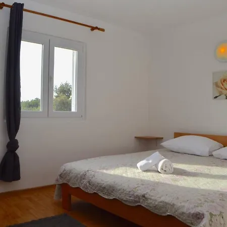 Spacious Robinson House Paloma Blanca, Sleeps 8 아파트 Dobropoljana