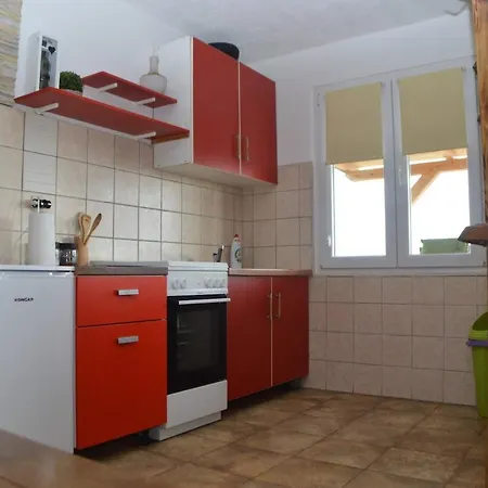 Spacious Robinson House Paloma Blanca, Sleeps 8 아파트 Dobropoljana