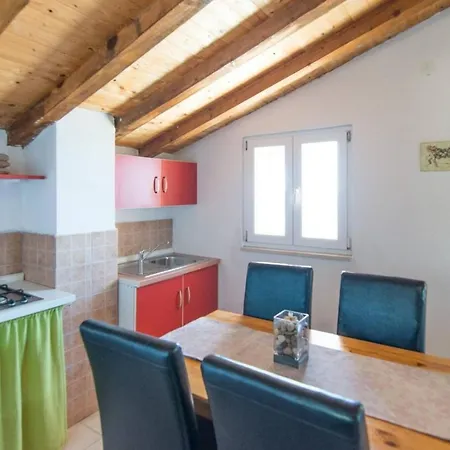 Spacious Robinson House Paloma Blanca, Sleeps 8 Dobropoljana