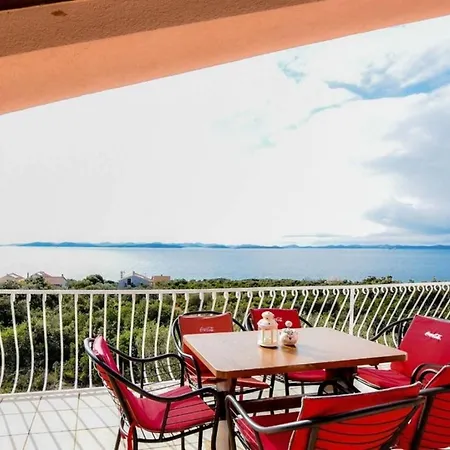 Apartmán Spacious Robinson House Paloma Blanca, Sleeps 8 *