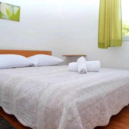 Spacious Robinson House Paloma Blanca, Sleeps 8 Apartmán *