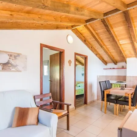 Apartmán Spacious Robinson House Paloma Blanca, Sleeps 8 Dobropoljana